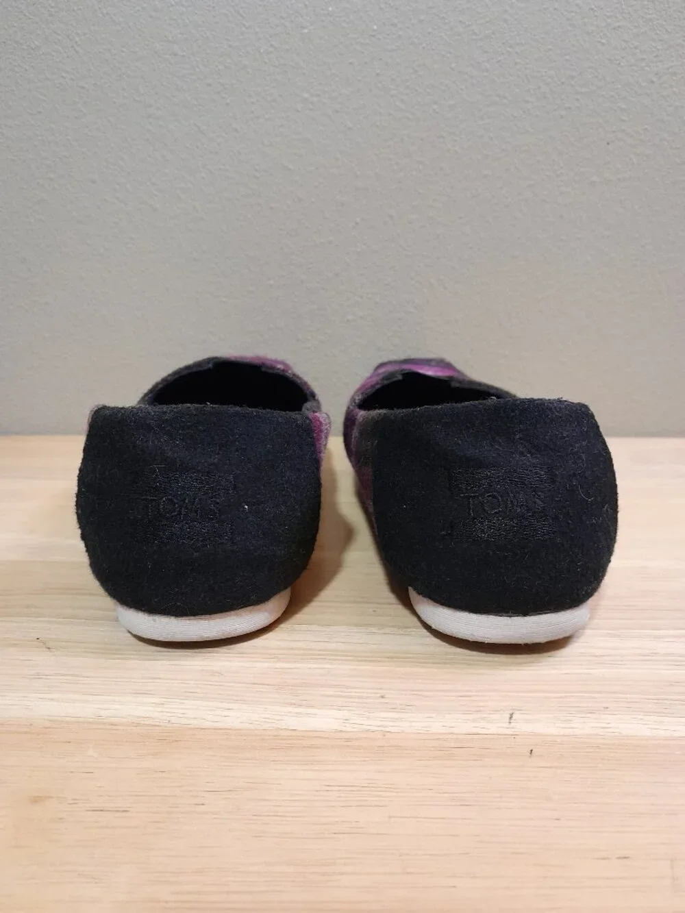 TOMS Fuchsia Cozy Flannel Plaid Canvas Lining Slip On Loafers Womens 7.5